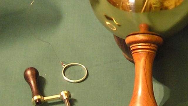 Sun - Earth scale model (Model 115)