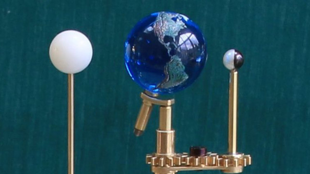 The Solar System (Model 116)